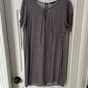 Chic Black and Pink Patterned Dress